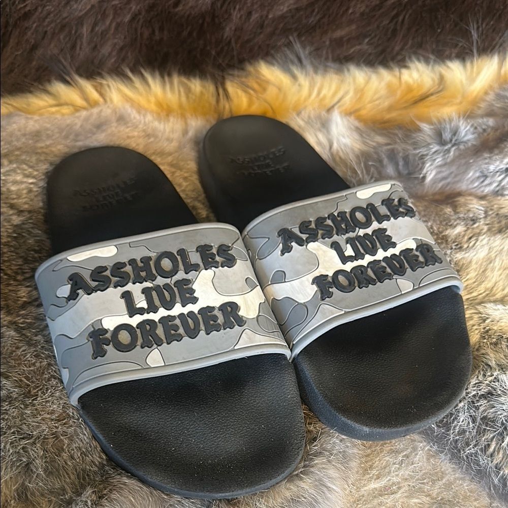 Gray Camo Slide Sandals 5 (6000A)